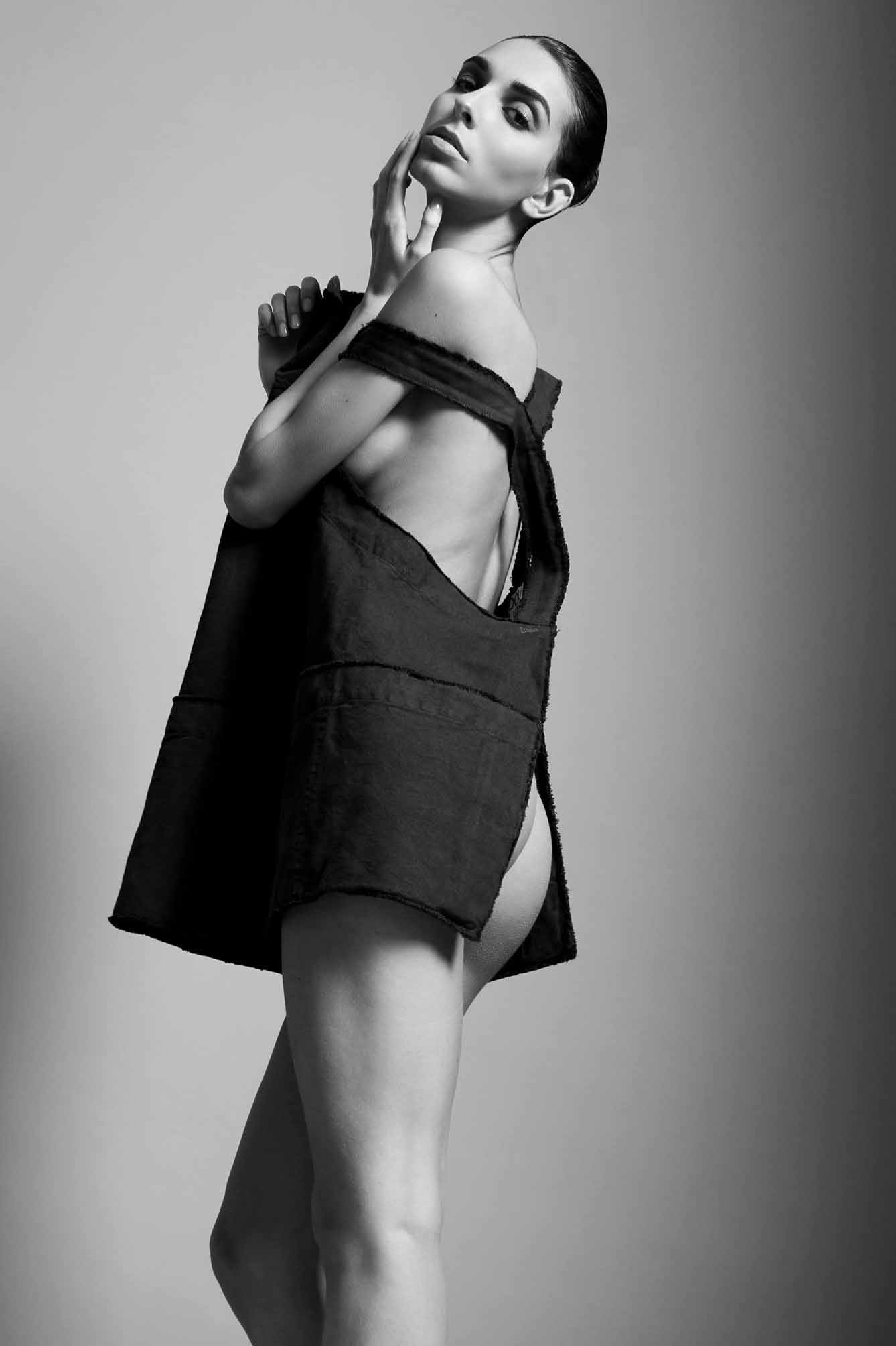 SIMONA, model in Milan — picture 6