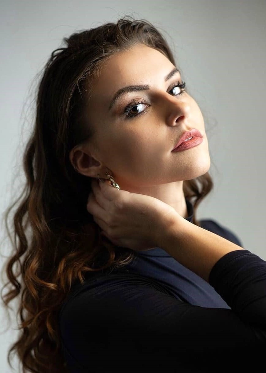 KARYNA, model in Milan — picture 7