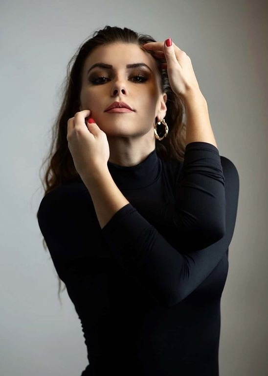KARYNA, model in Milan — picture 17