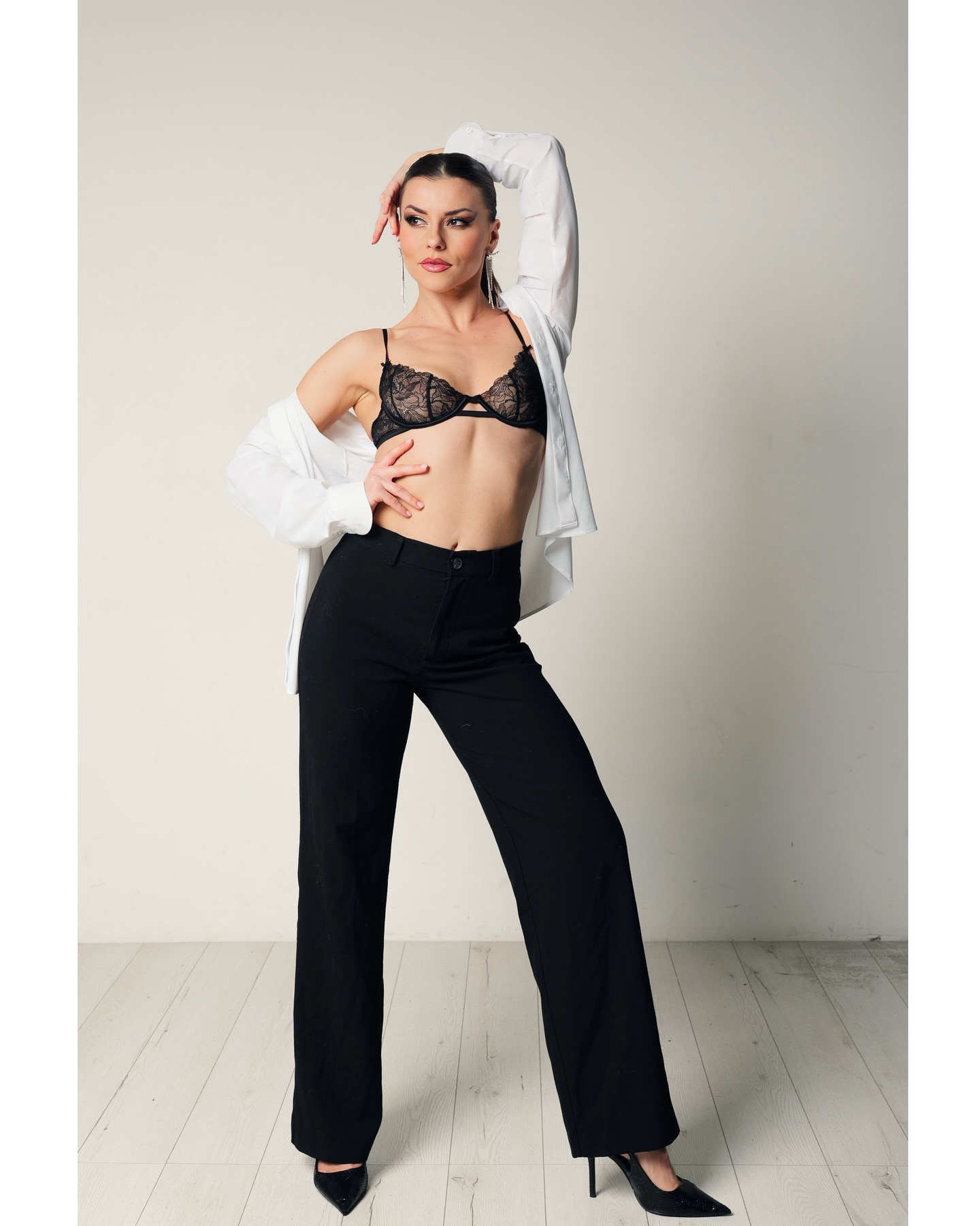 KARYNA, model in Milan — picture 18