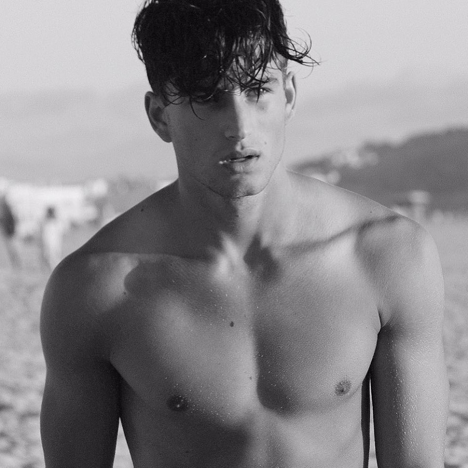 Valentin, model in Paris — picture 15