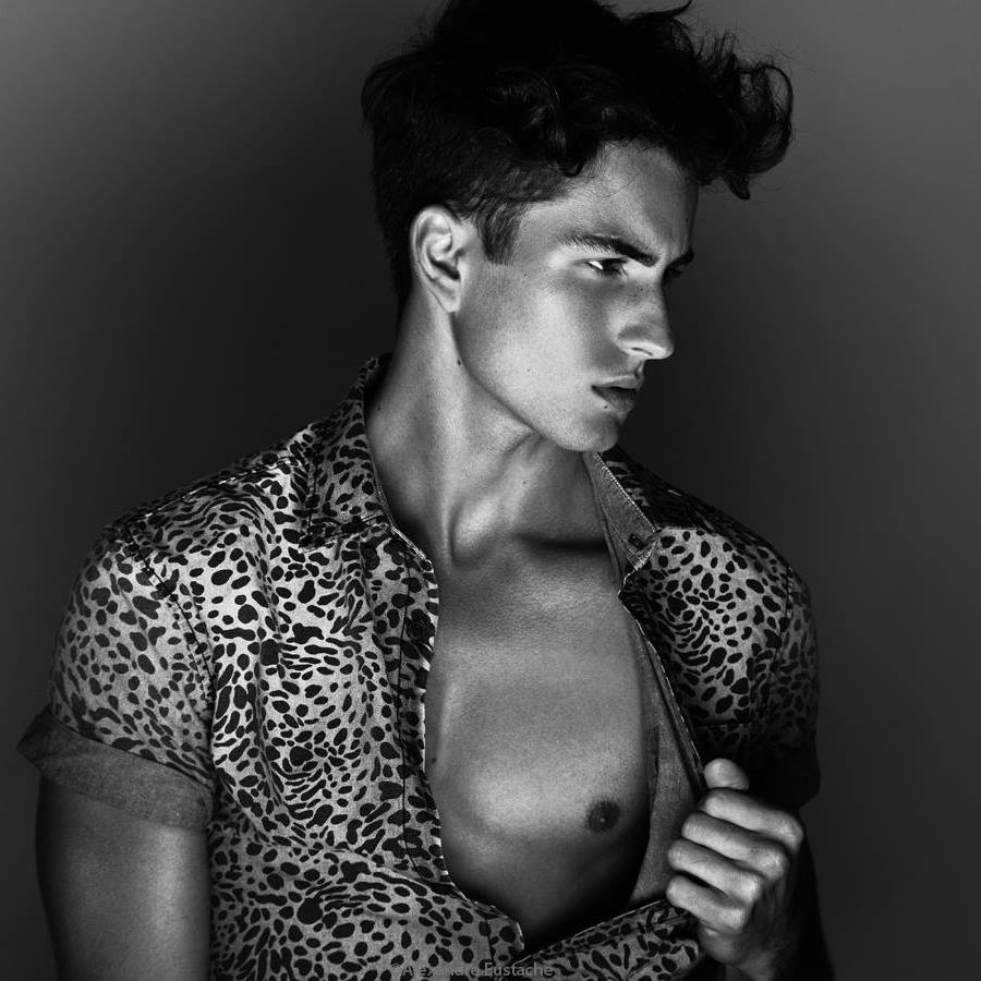 Valentin, model in Paris — picture 8