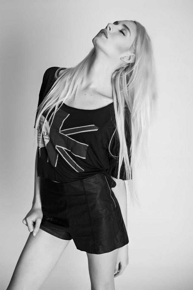Lauren , model in Milan — picture 3
