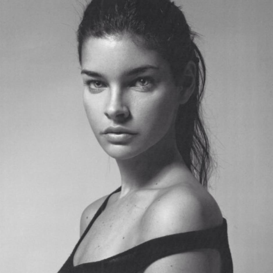 Camille, model in Paris — picture 1