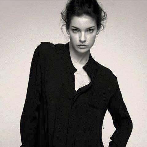 Camille, model in Paris — picture 6