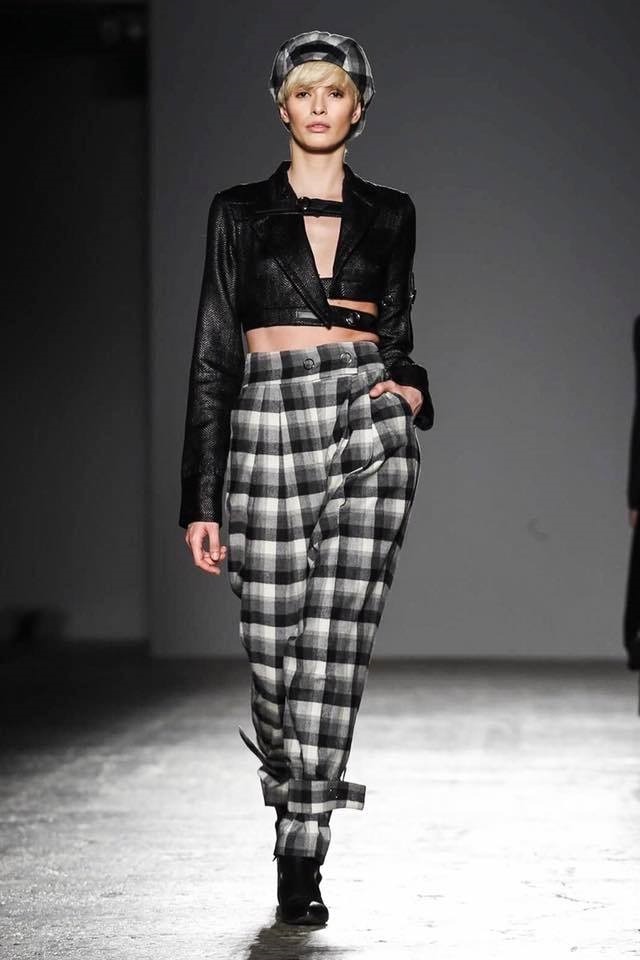 LARISA, model in Milan — picture 43