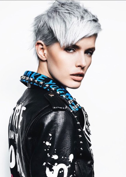 LARISA, model in Milan — picture 36