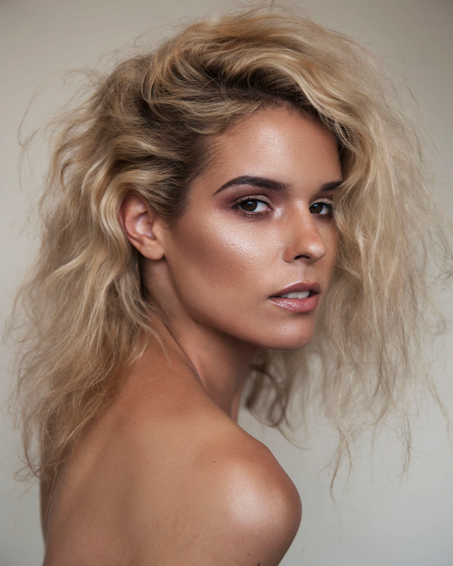 Solène, model in Paris — picture 7