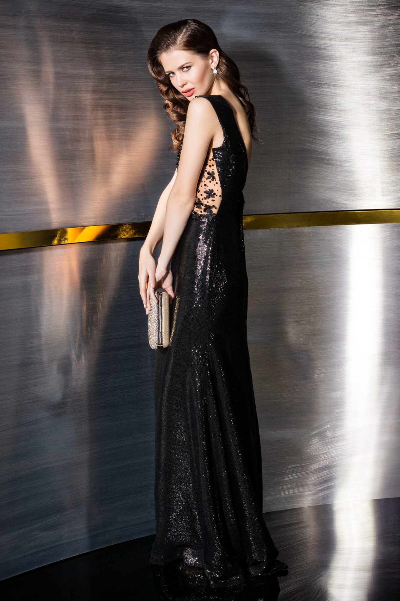Karina, model in Milan — picture 3