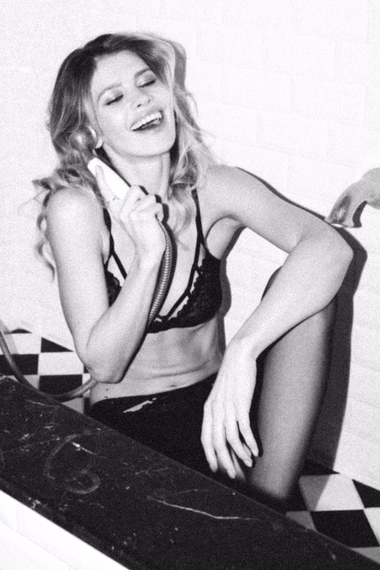 Karina, model in Milan — picture 34
