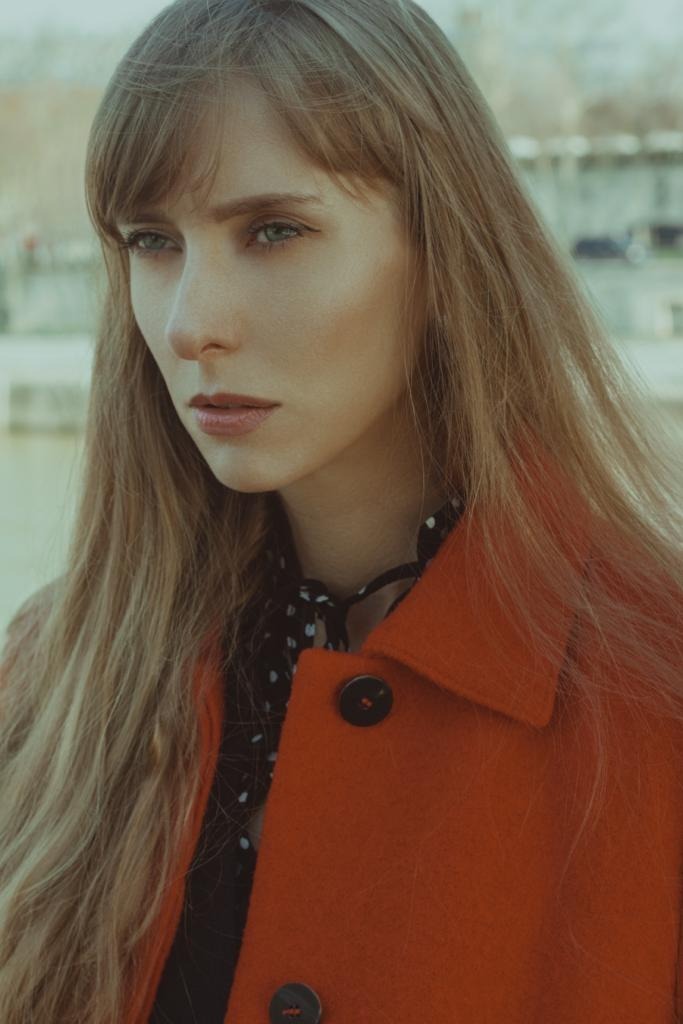 Yulia, model in Paris — picture 9
