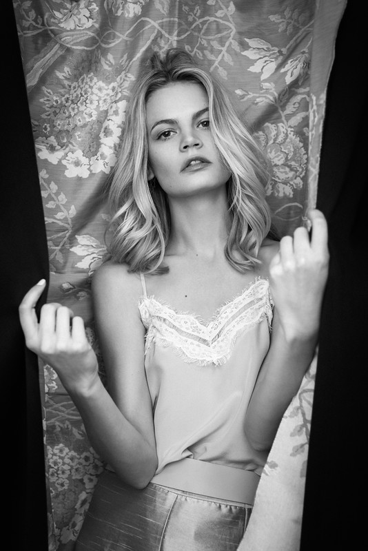 Clemence, model in Paris — picture 4