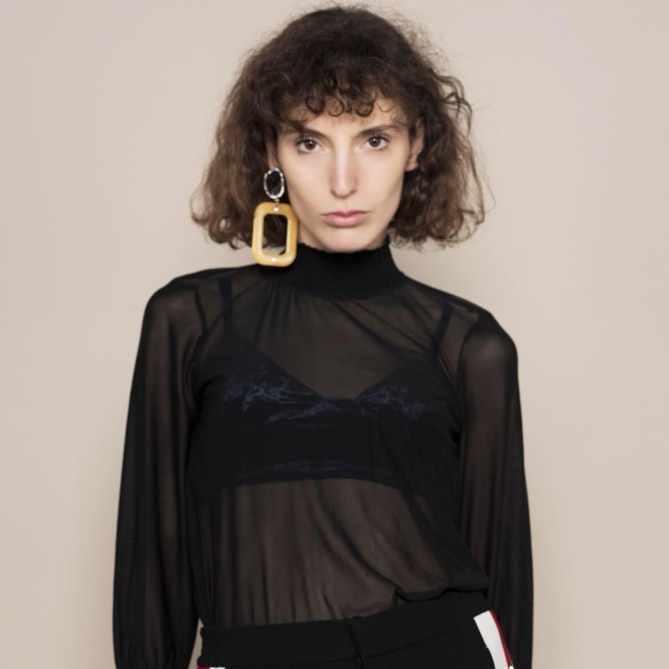 Sara, model in Paris — picture 1