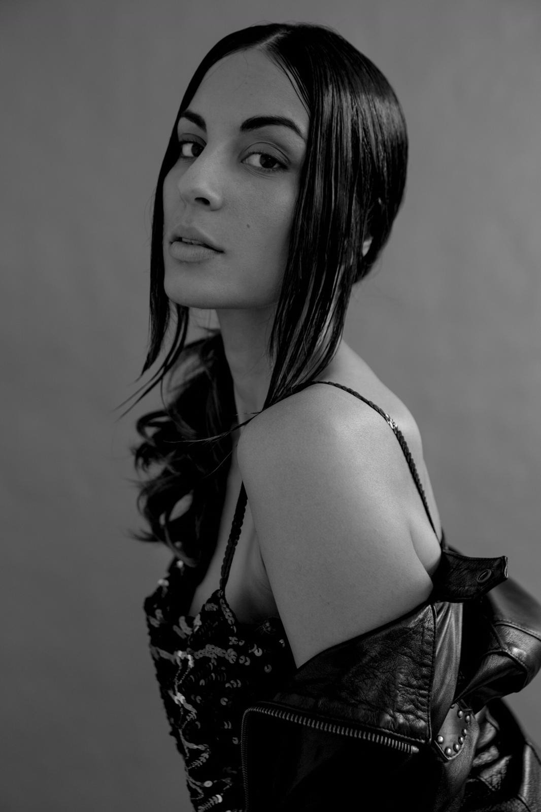 Beatriz, model in Milan — picture 10