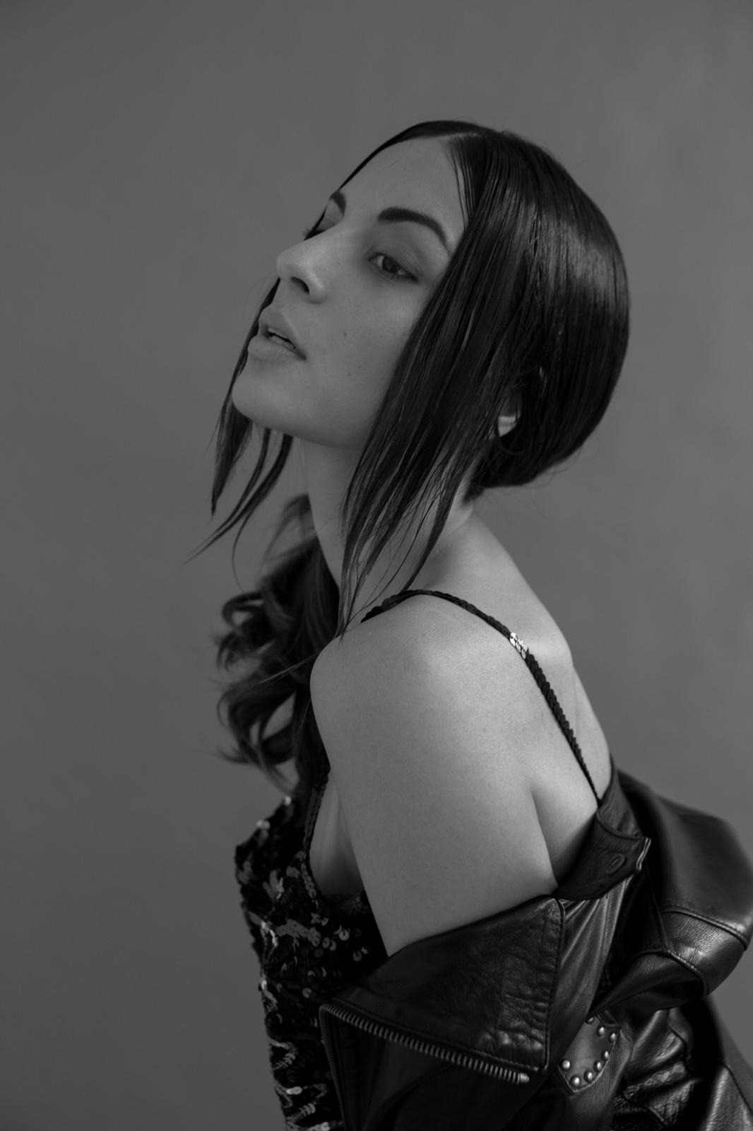 Beatriz, model in Milan — picture 11