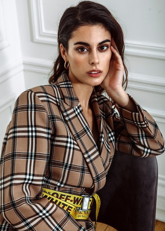 Ophélie, model in Paris — picture 3