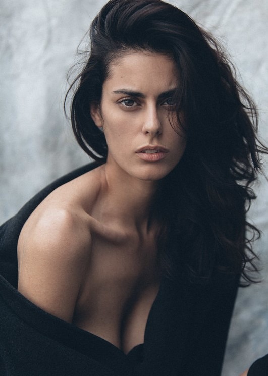 Ophélie, model in Paris — picture 5