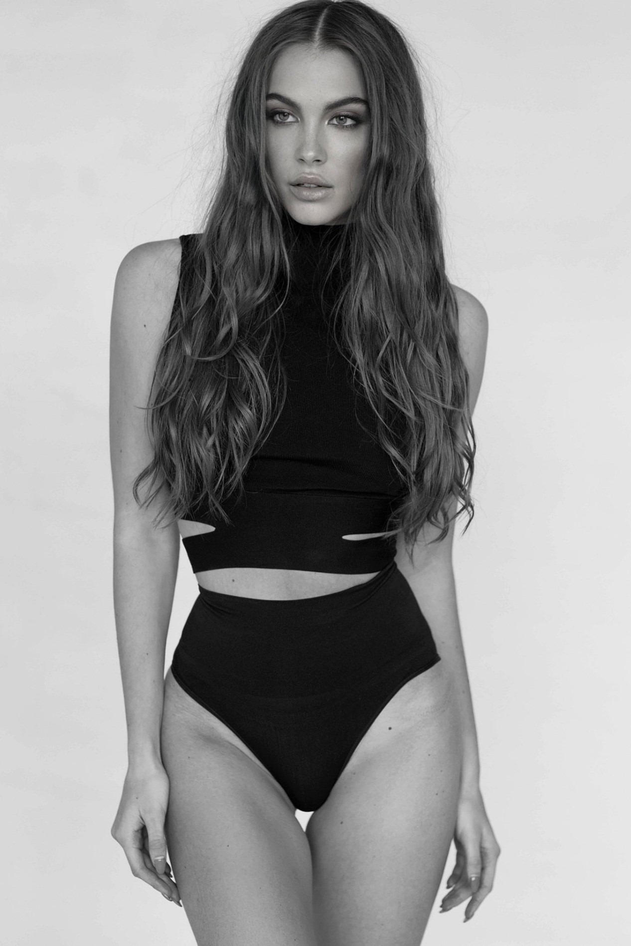 Polina, model in Milan — picture 19