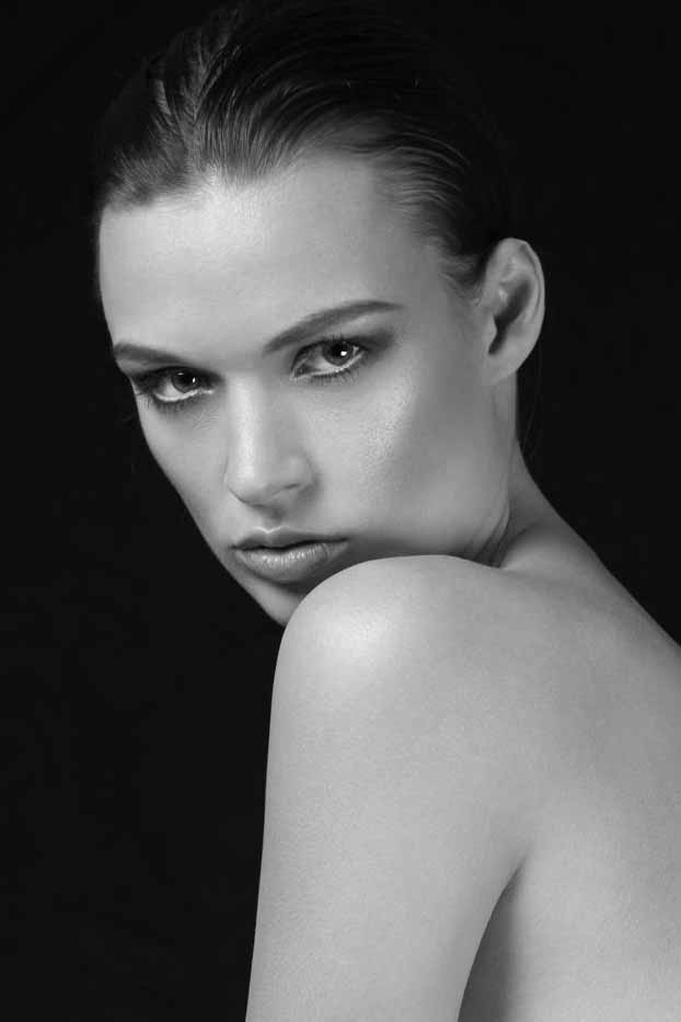 Nathalie, model in Paris — picture 2