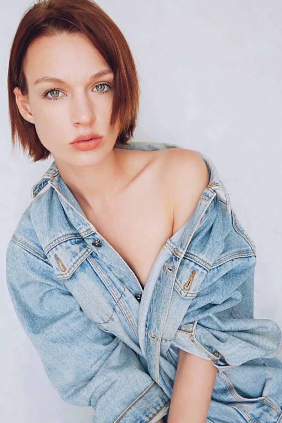 Nathalie, model in Paris — picture 11