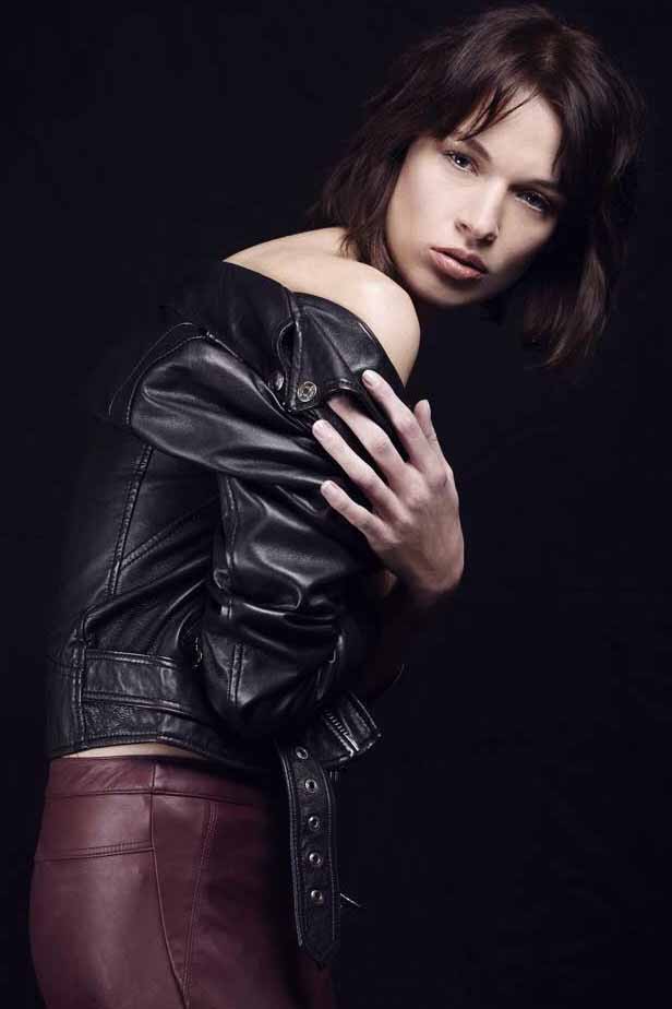 Nathalie, model in Paris — picture 6
