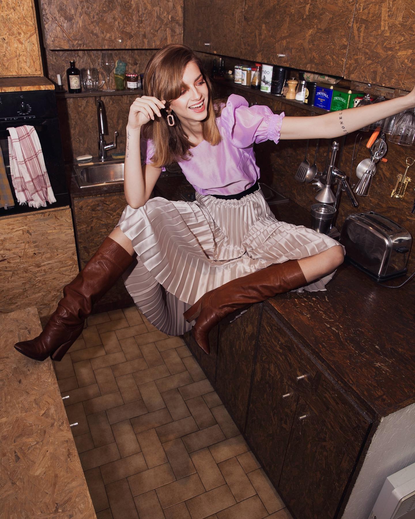 Mathilde, model in Paris — picture 31