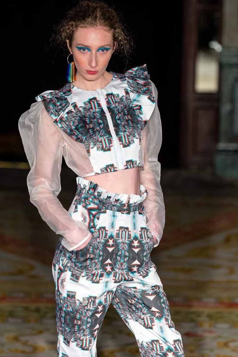Lucie , model in Paris — picture 4