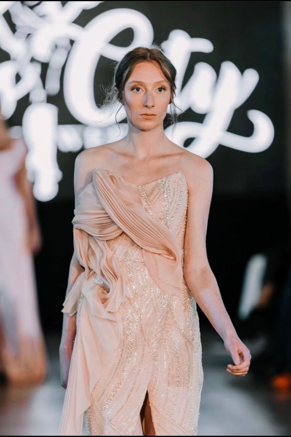 Lucie , model in Paris — picture 5