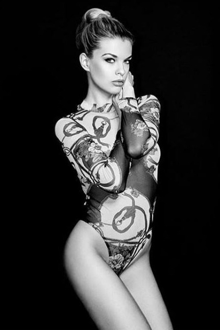 GEORGINA, model in Milan — picture 9