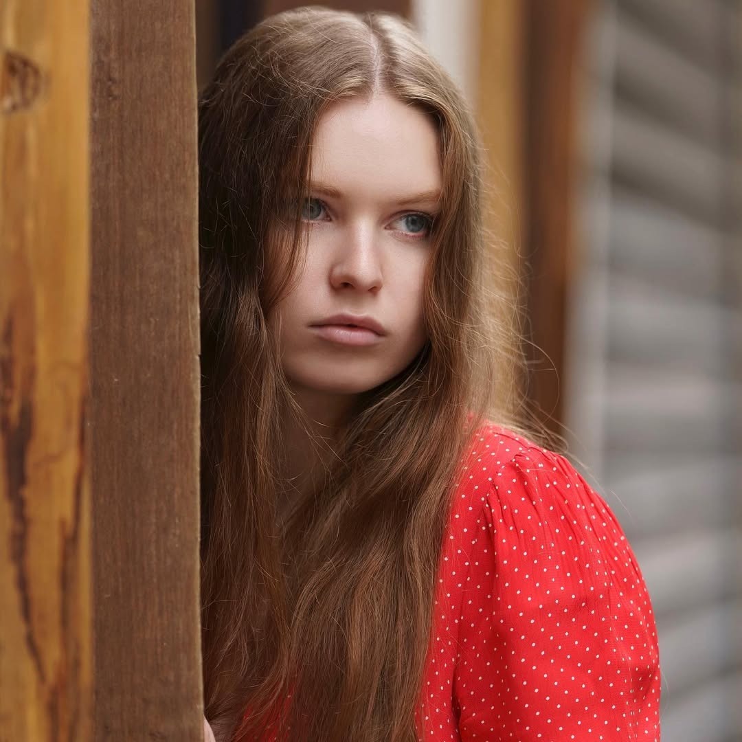 Agnieszka, model in Paris — picture 11
