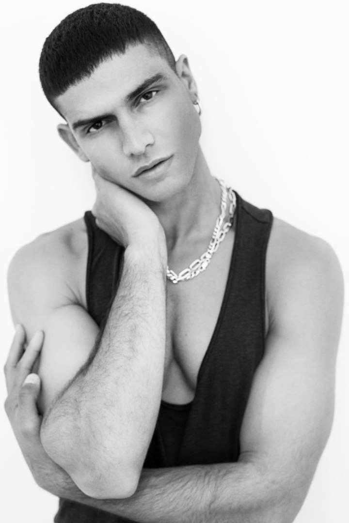 Chams-Eden, model in Paris — picture 5