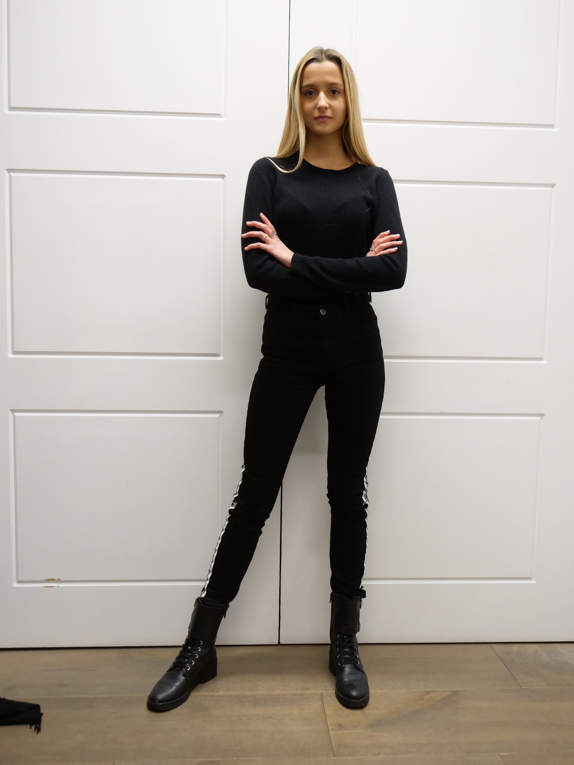 Claudia, model in London — picture 3