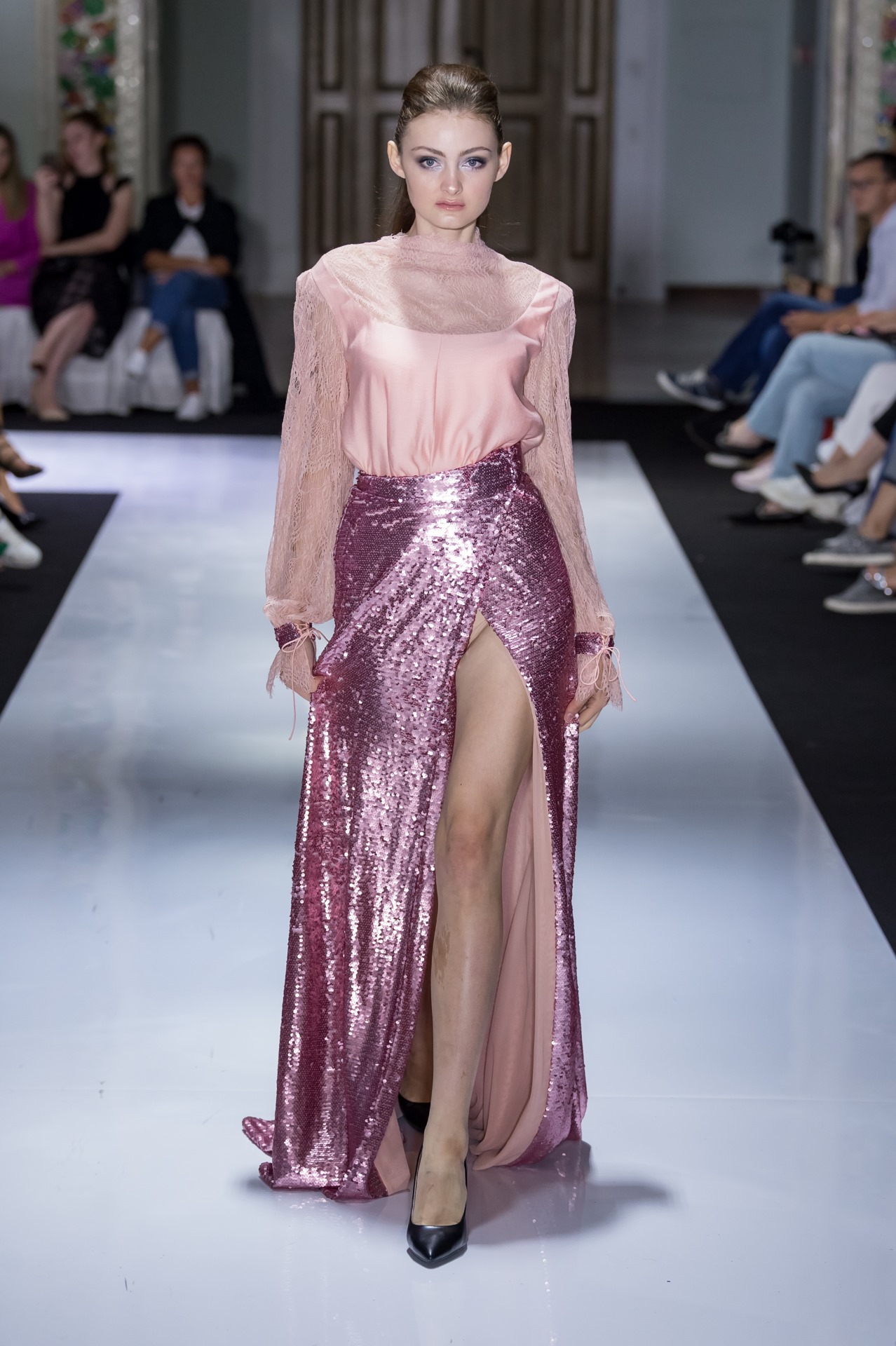 Diana, model in Paris — picture 17