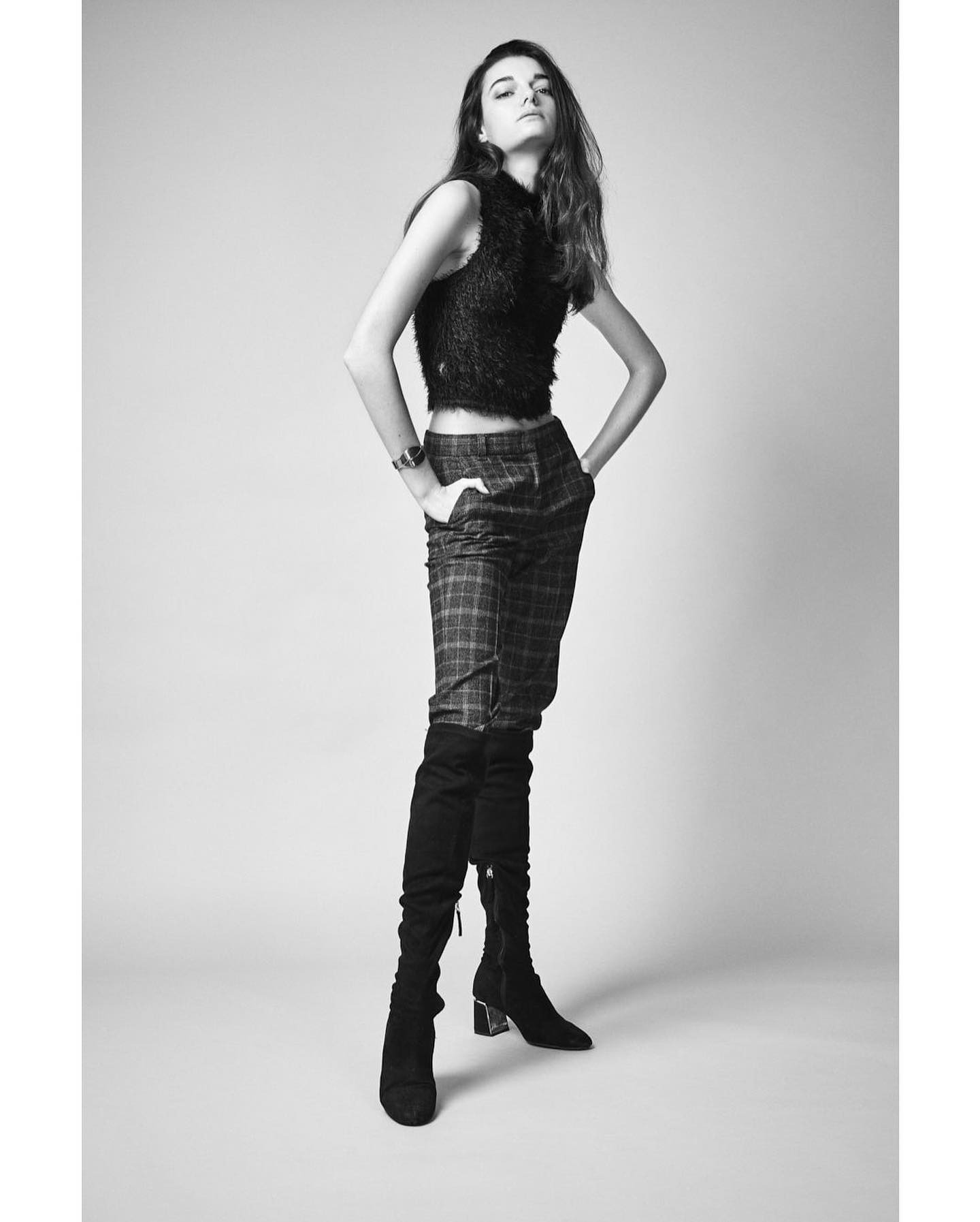 ANNA, model in Paris — picture 14