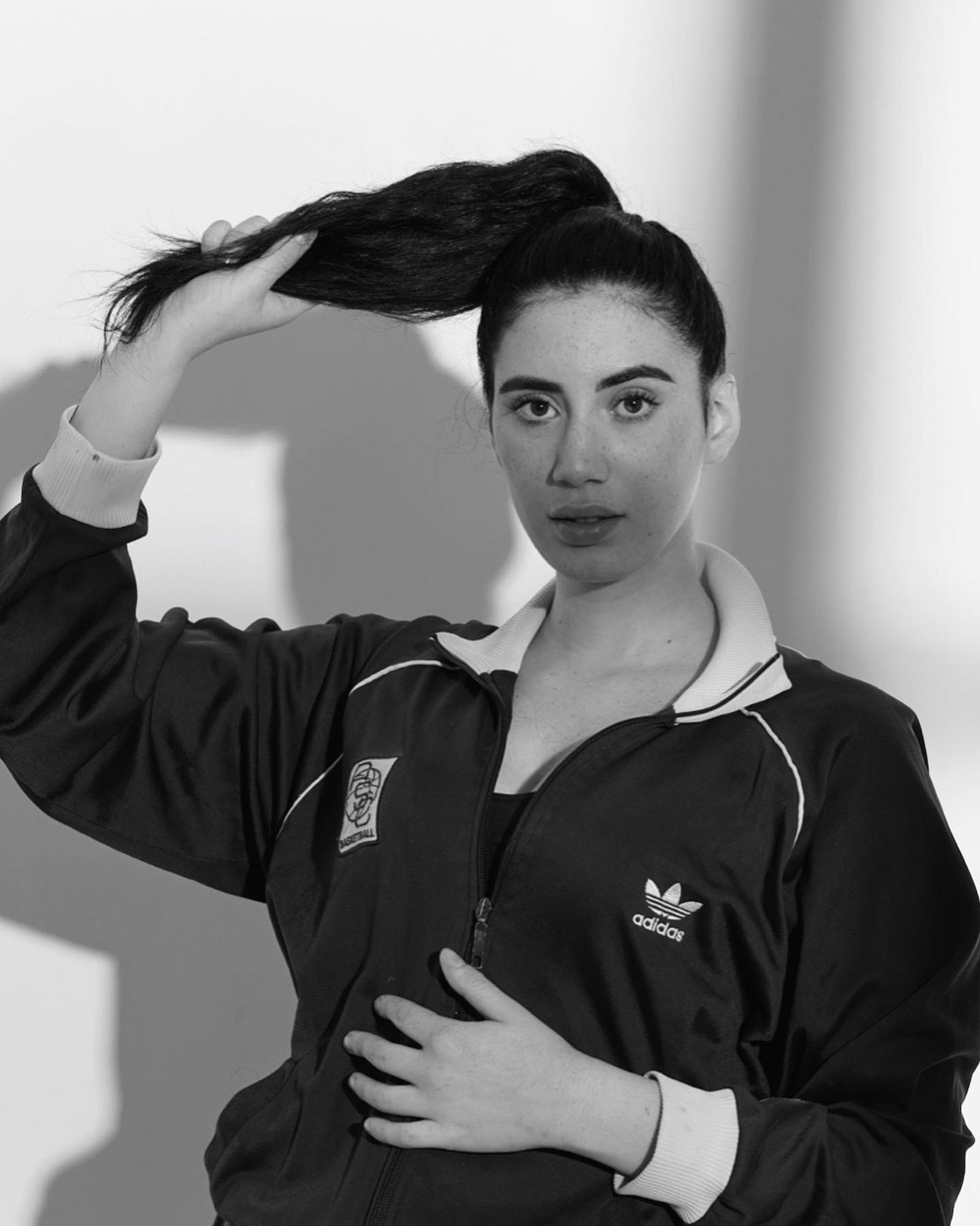 Yasmine, model in Paris — picture 9