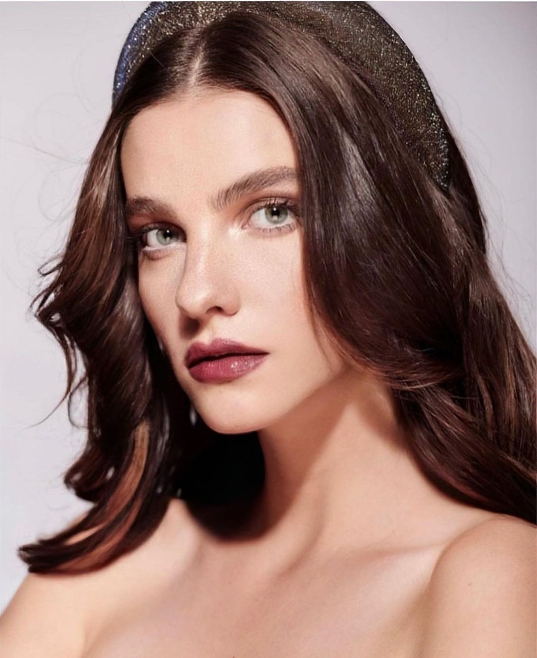 Julia, model in London — picture 30
