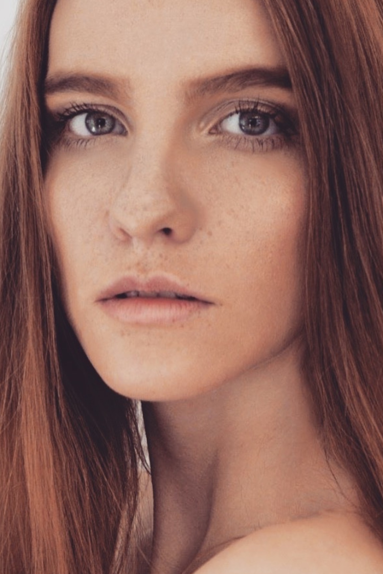 Julia, model in London — picture 31