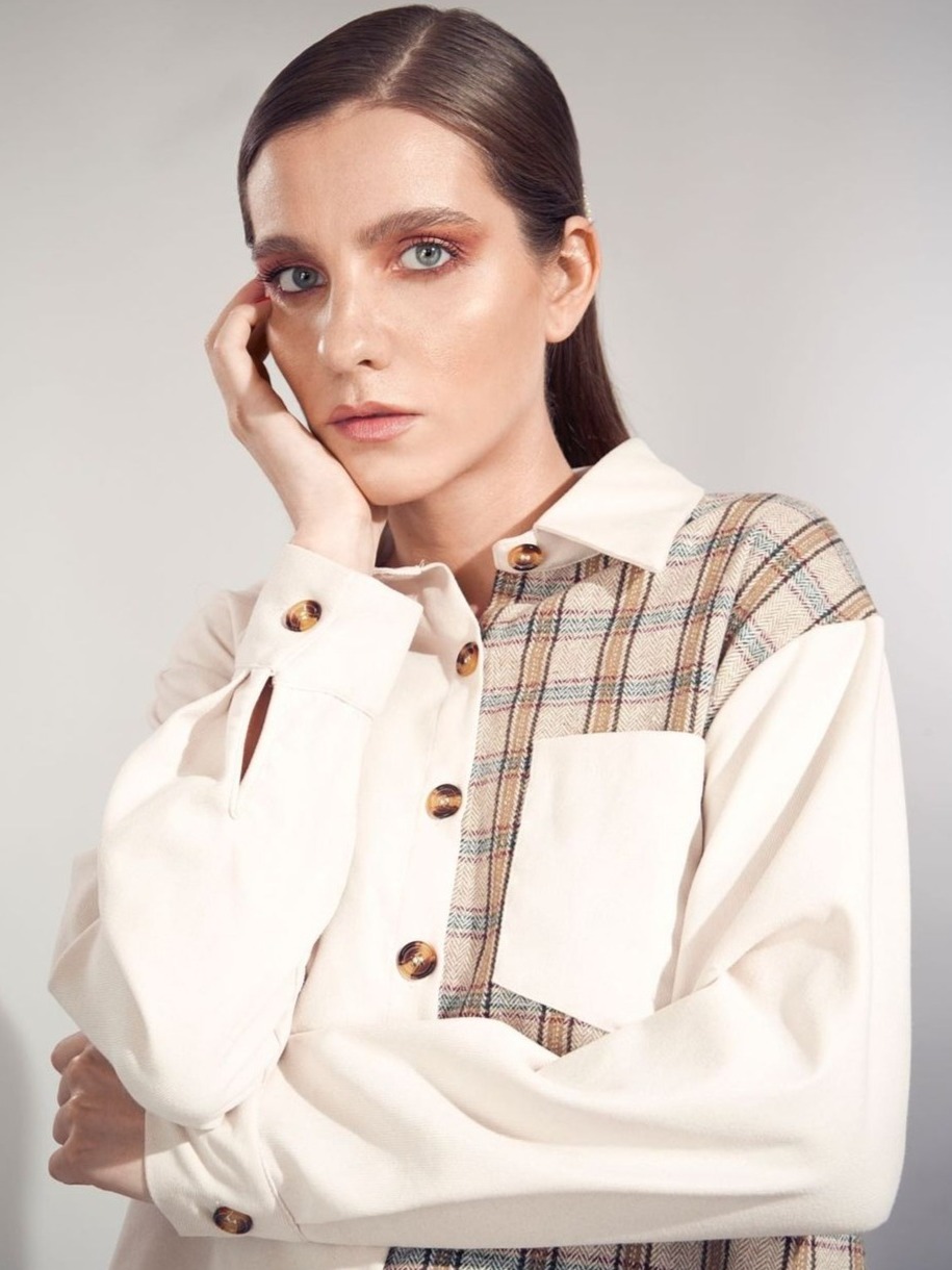 Julia, model in London — picture 4