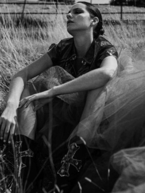 Julia, model in London — picture 6