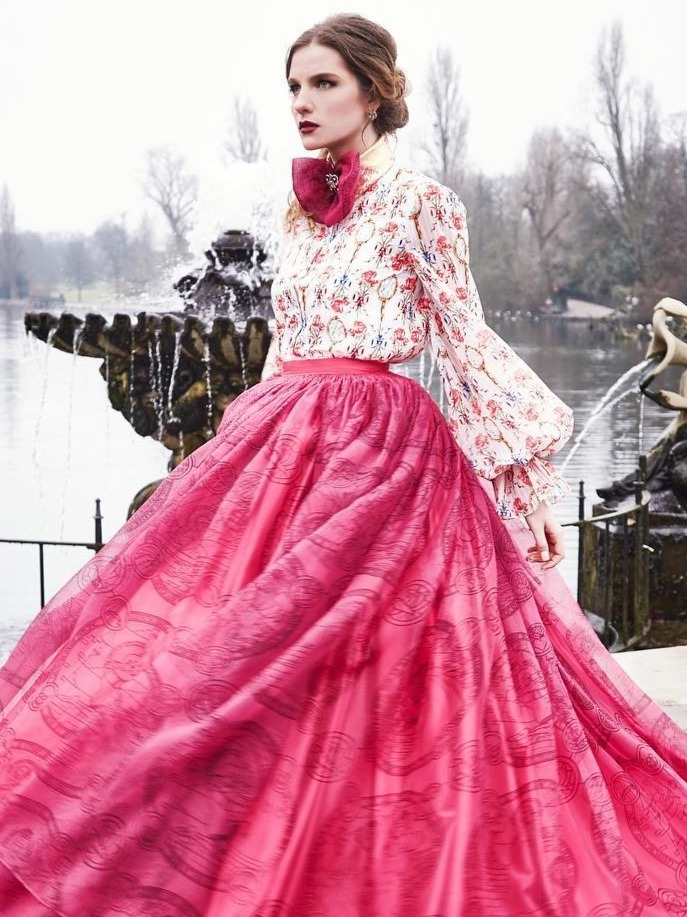 Julia, model in London — picture 18
