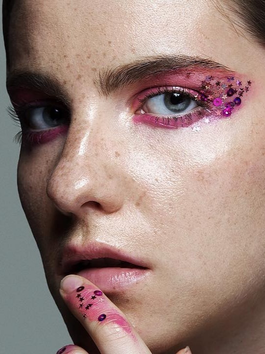 Julia, model in London — picture 26