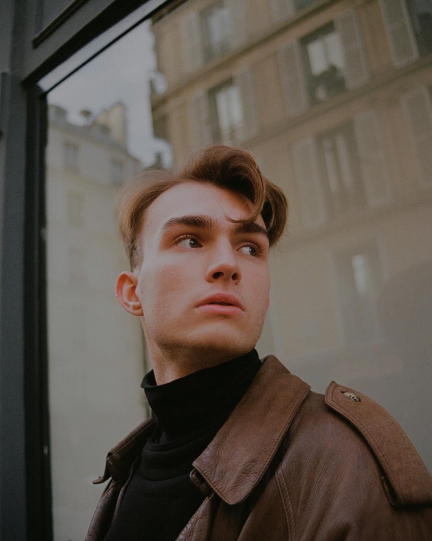 Aivis, model in Paris — picture 2