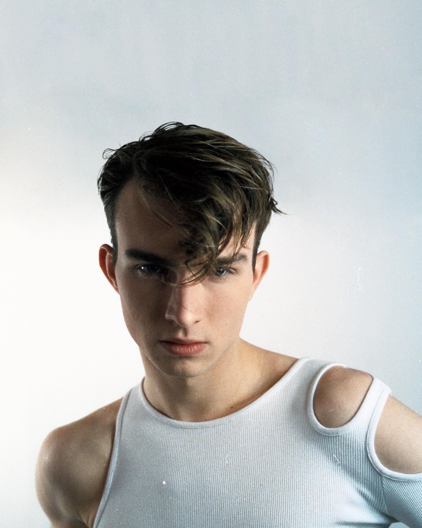 Aivis, model in Paris — picture 16