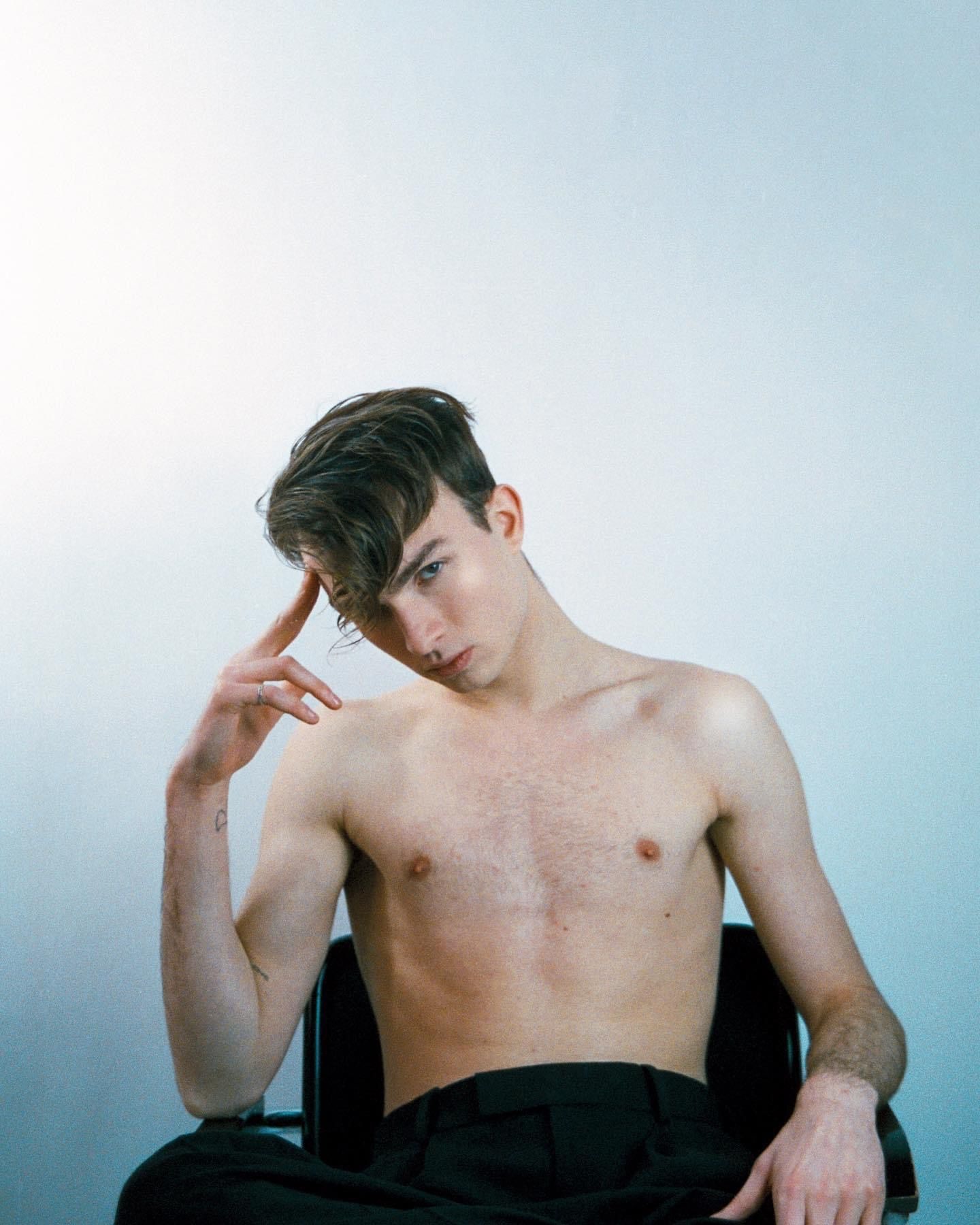 Aivis, model in Paris — picture 18