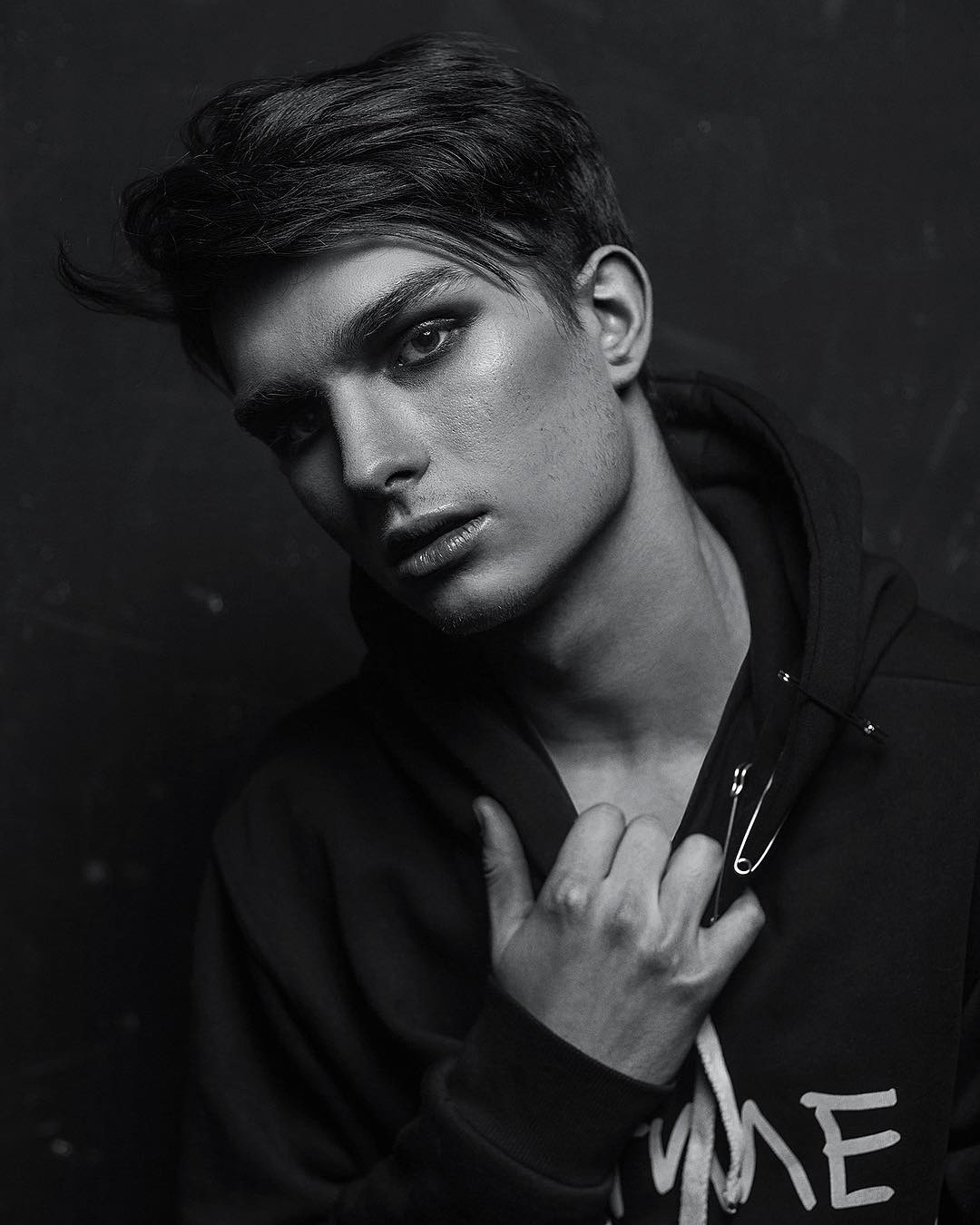Aivis, model in Paris — picture 4