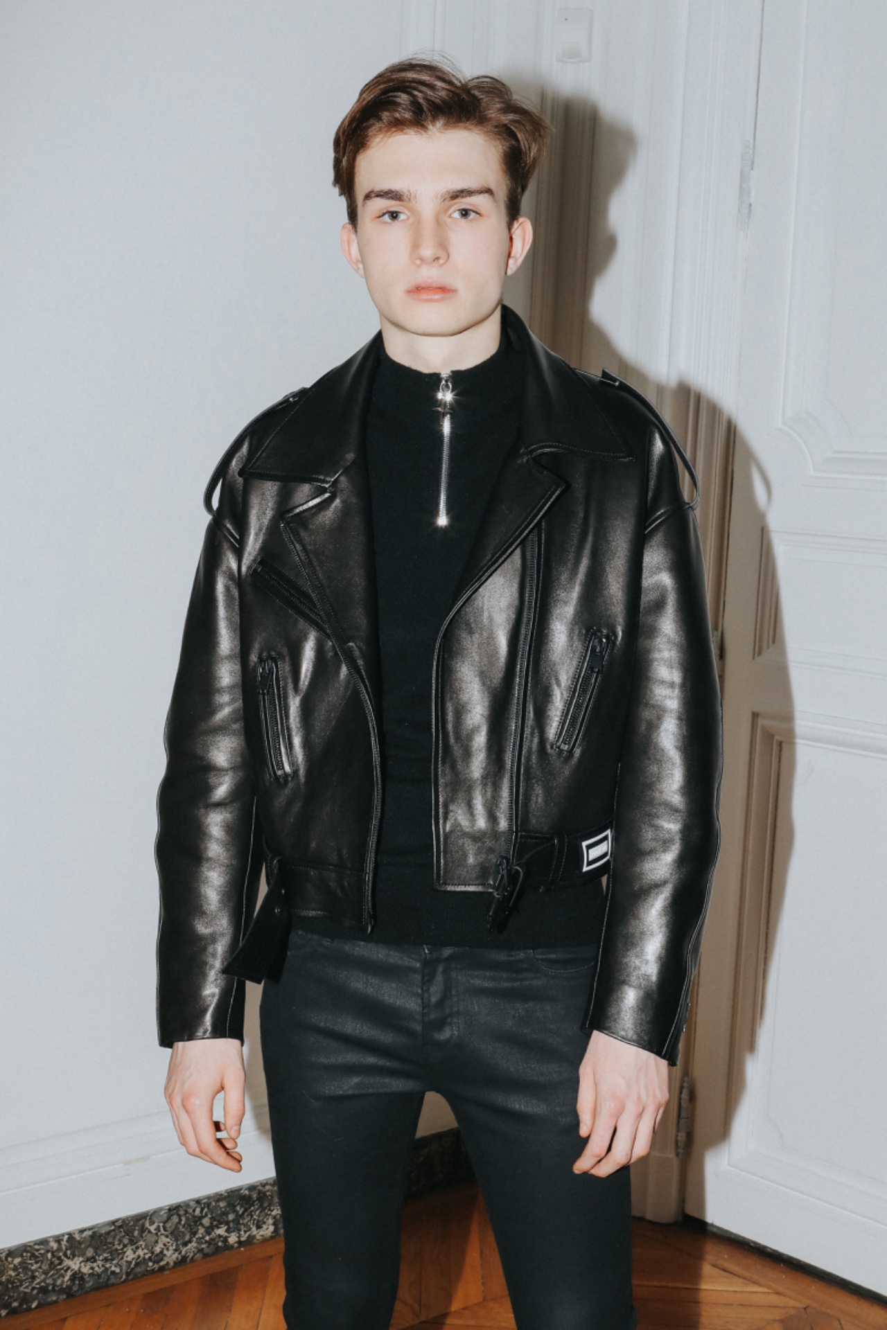 Aivis, model in Paris — picture 6