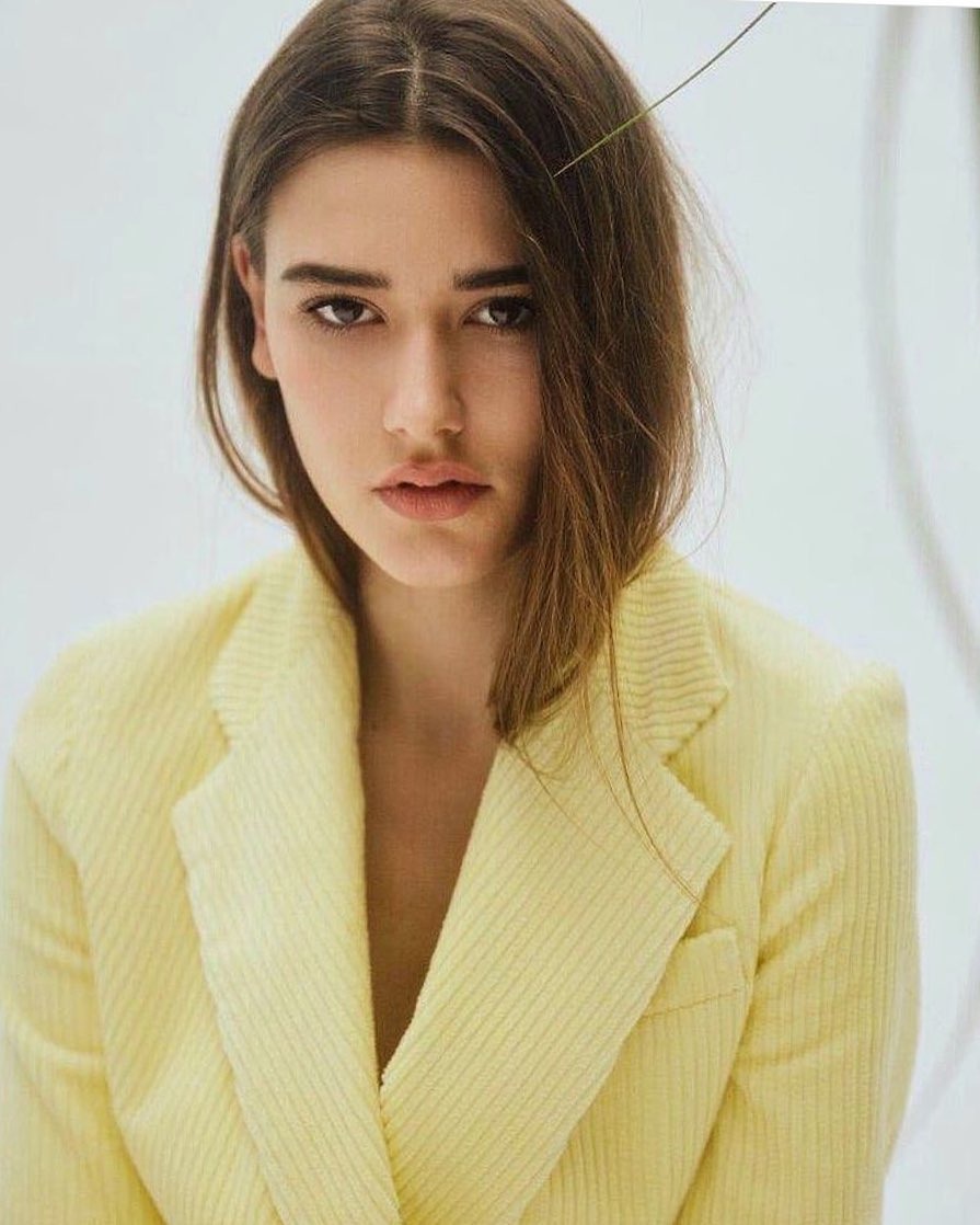 Kseniya, model in Paris — picture 6