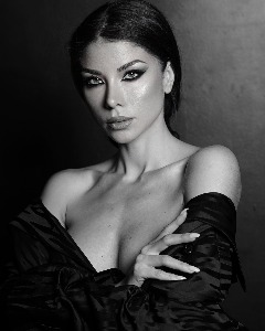 MADALINA, model in Milan