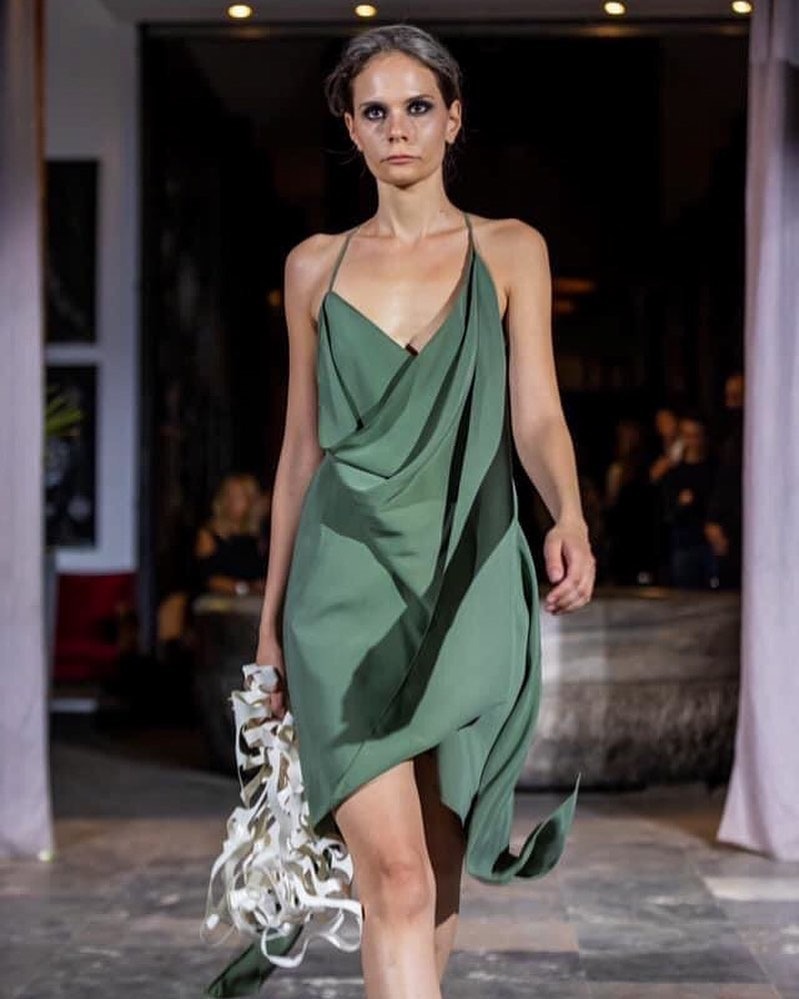Ylenia, model in Milan — picture 20