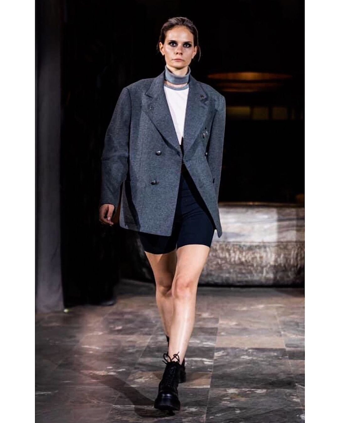 Ylenia, model in Milan — picture 21